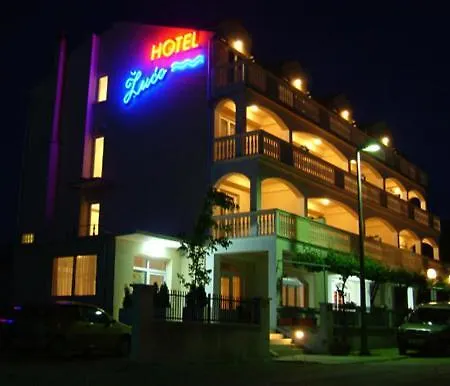Zuco Otel Biograd Na Moru